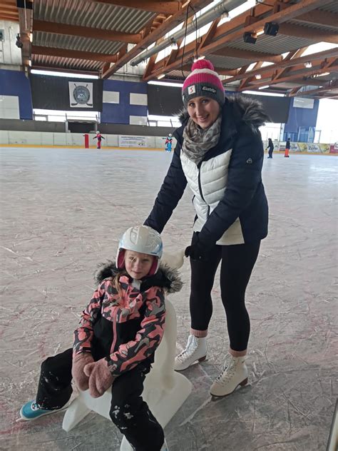 Elefanten Und Koalas Beim Eislaufen Volksschule Der Franziskanerinnen