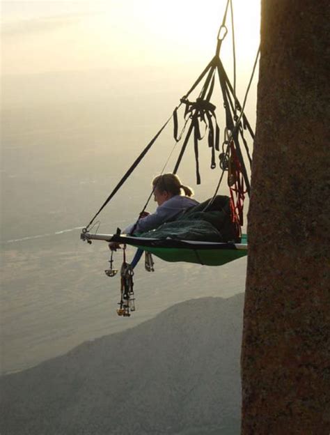 Overview Portaledge Camping Extreem Camp With Hanging Tent On Cliff