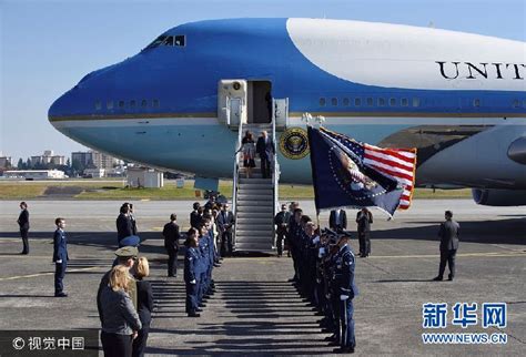 美国总统特朗普乘专机抵达日本 开启亚洲之旅（图）手机新浪网