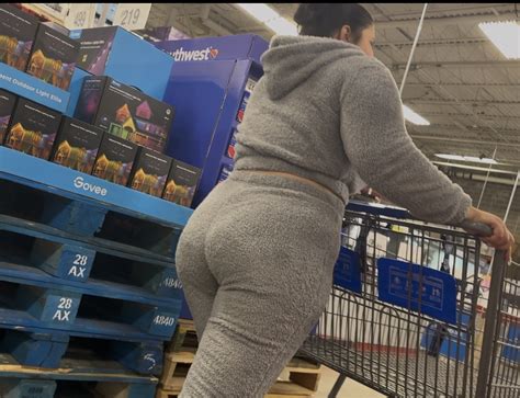 Thick Latina With Grey Sweats Oc Ass Forum
