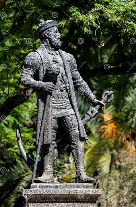 Statue of Vasco Da Gama in Evora Editorial Photo - Image of vasco ...