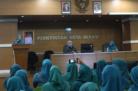 Pj Ketua Tp Pkk Kota Bekasi Yolla Kusuma Gani Buka Rapat Konsultasi Pkk