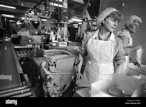 British Factory Workers Hi Res Stock Photography And Images Alamy