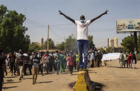 السودان مواجهات واعتقالات بالخرطوم ومجلس الوزراء يدعو لاجتماع عاجل مع