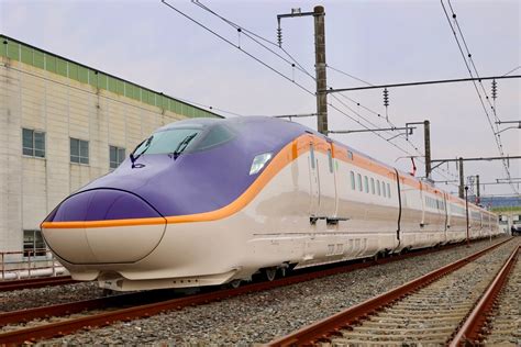 【お披露目レポ】山形新幹線の新型車両「e8系」 話題 鉄道新聞