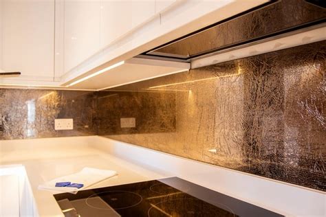 Golden Glass Luxurious Kitchen Splashback Modern Kitchen