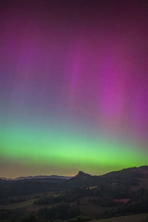 A magia da Aurora Boreal nas montanhas Pieniny Uma experiência