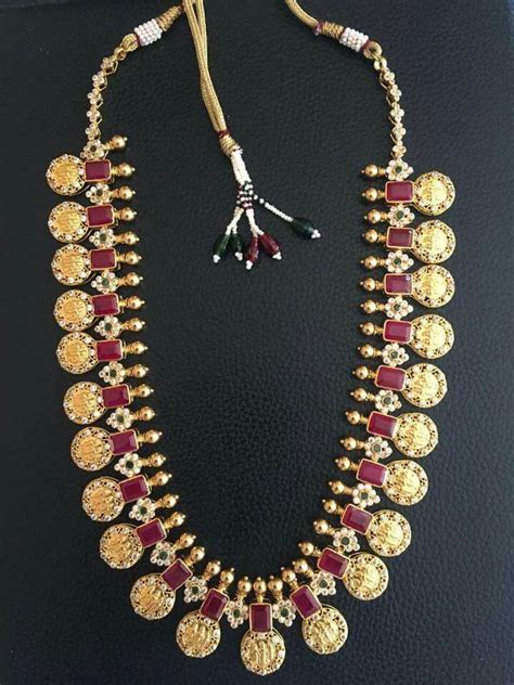 Pin By Sahasra S Mommy On Jewellery Designs Black Beaded Jewelry