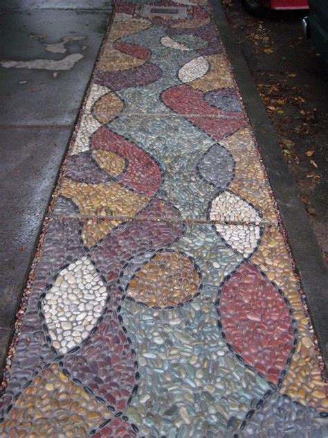 25 Garden Pathway Pebble Mosaic Ideas For Your Home Surroundings