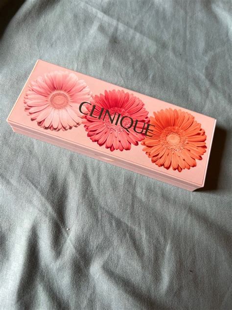 Clinique Cheek Pop On The Glow Trio Palette Beauty Personal Care