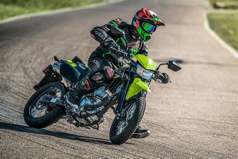 2023 Kawasaki Klx 300sm Specs Features Photos Motos For The Win