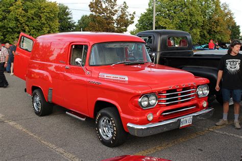 Dodge Town Panel Information And Photos Momentcar