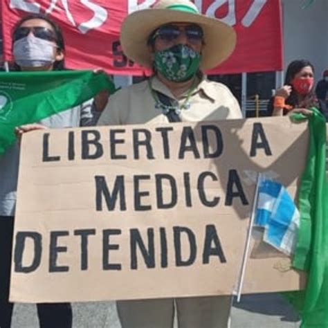 Pañuelazo en Salta Seguimos exigiendo el sobreseimiento a la médica