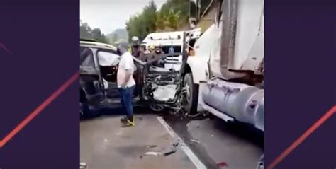 Aparatoso Accidente En La Vía Tunja Bogotá Capital