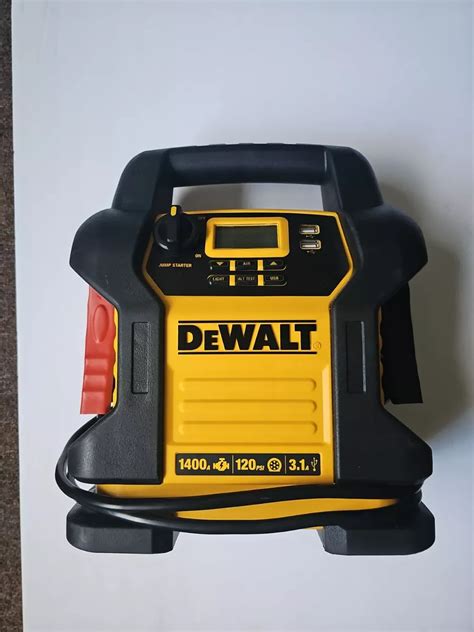 DeWalt DXAEJ14 1400 Peak Jump Starter Digital 48 OFF