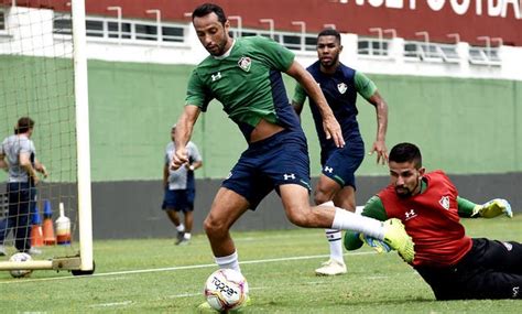 Meia aposta em estreia o pé direito diante da Cabofriense Grupo