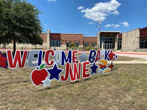 Wimberley Isd Welcomes Students Back For In Person Classes — Heres How