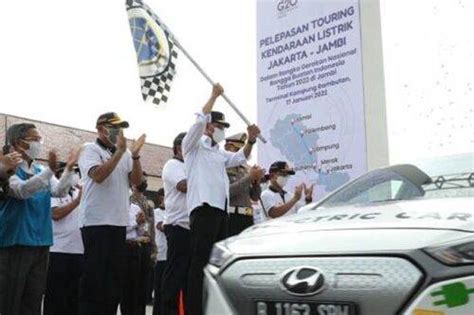 Dorong Penggunaan Ev Kemenhub Gelar Touring Jakarta Jambi