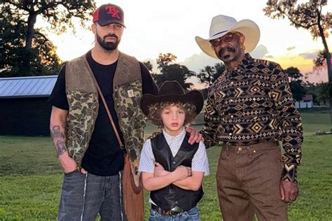 Drake Celebrates Three Generations Of Dads As He Poses With Son