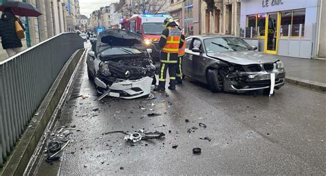 Cherbourg Un violent accident en centre ville la circulation perturbée