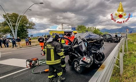 Tragico Incidente In Calabria Due Palermitani Perdono La Vita Sulla