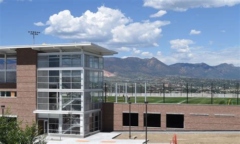 Uccs Shows Off New Parking Garage With Rooftop Sports Field Sports