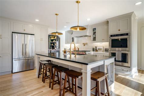 3 Must-Have Features for a Modern Kitchen Remodel - Icon Custom Builders