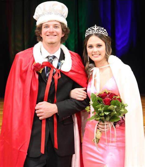 The Vhs Prom Crowns King And Queen Valentine Midland News