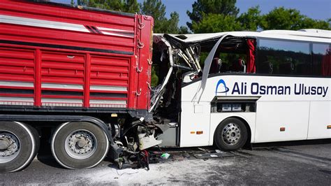 FLAŞ Yine yolcu otobüsü faciası Ölü ve yaralılar var Adana da feci