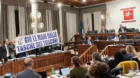 Sanit Toscana In Rosso C Il Via Libera Allaumento Dellirpef Ma