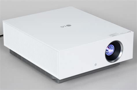 Лазерный проектор LG 4K CineBeam HU810PW 2020 года : Проекторы LG с webOS