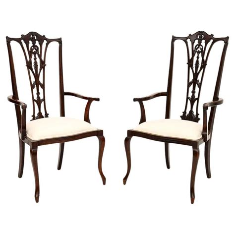 Pair Of Antique Victorian Style Deep Buttoned Leather Armchairs At 1stdibs