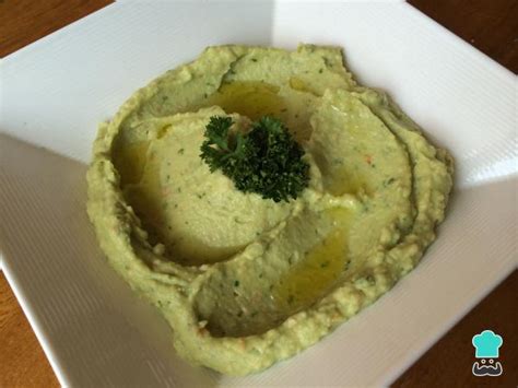 Hummus de aguacate Fácil