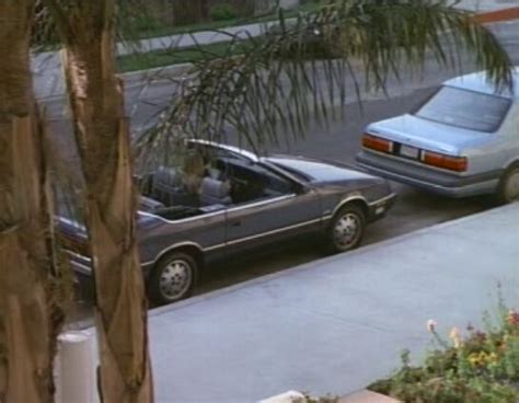 Imcdb Org Chrysler Lebaron Convertible In The Incredible Hulk