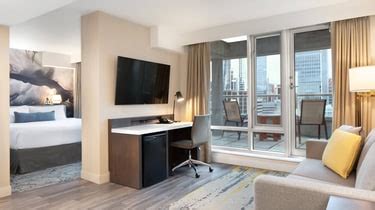 Family Friendly Vancouver Hotel | Delta Vancouver Downtown Suites