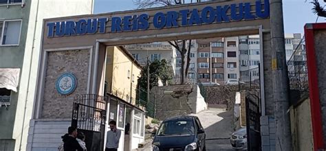 Zonguldak ta görevli olduğu okulda kalp krizi geçiren ilçe meclis üyesi