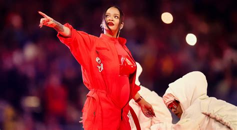 Rihanna's SB Halftime Show Generated FCC Complaints