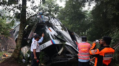 Kemenhub Panggil KNKT Evaluasi Kecelakaan Bus Di Sumedang