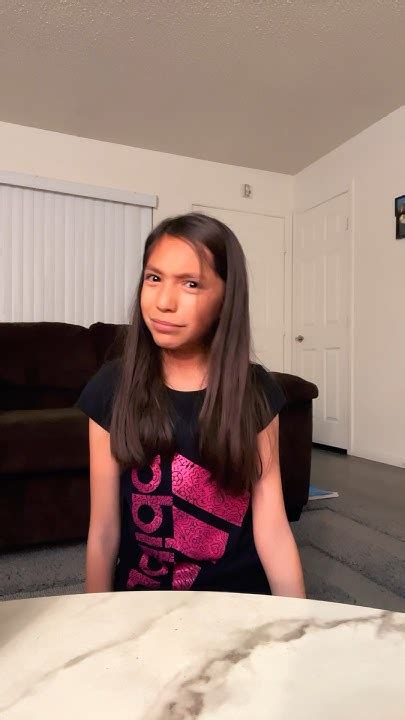 When My 4 Year Old Niece Try’s To Fight Youtube