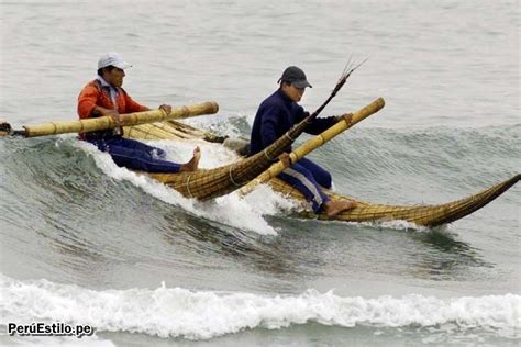 Perúestilo Pe Los Caballitos De Totora Surfeando En El Incanato