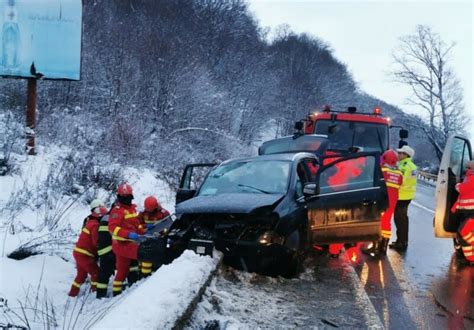 UPDATE FOTO Grav accident pe DN 13 în județul Brașov Au fost