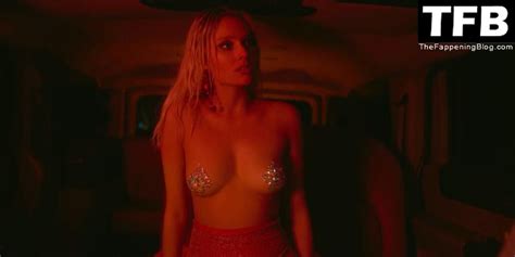 Valentina Zenere Topless Élite 4 Pics Video Thefappening