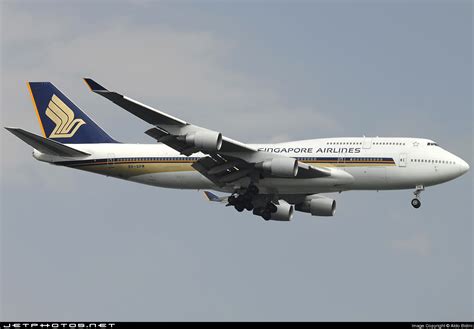 V Spm Boeing Singapore Airlines Aldo Bidini Jetphotos