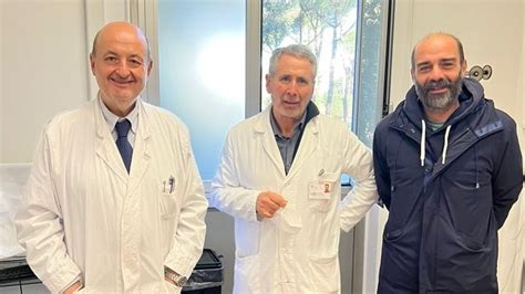 L Associazione Volontari Ospedalieri Dona Un Dermatoscopio Alla LILT Di Latina Latina Quotidiano