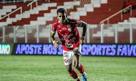 Lembra dele Lateral vice campeão da Copa Verde o Vila acerta o