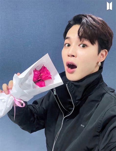 Bts Community Post Jiminちゃん〜🥰🐥💜💕💕💕 大好きです💖🥰🥰💖😘😘🌸🌸 ️ ️ ️💕💕 今日は😘😘💕💕💕 11月