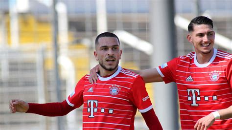 FC Bayern II Stoppt Aubstadt Kabadayi Und Ibrahimovic Treffen