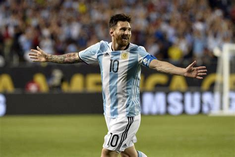 Copa America 2016: Lionel Messi scores three goals as sub for Argentina ...