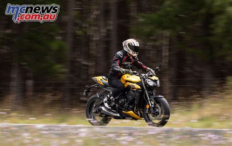 Triumph Street Triple Rs Test Motorcycle Review Mcnews