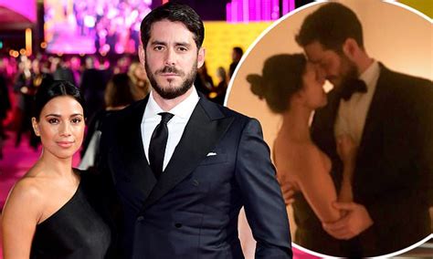 Emmerdale Star Fiona Wade Marries Actor Beau Simon Cotton In Lavish